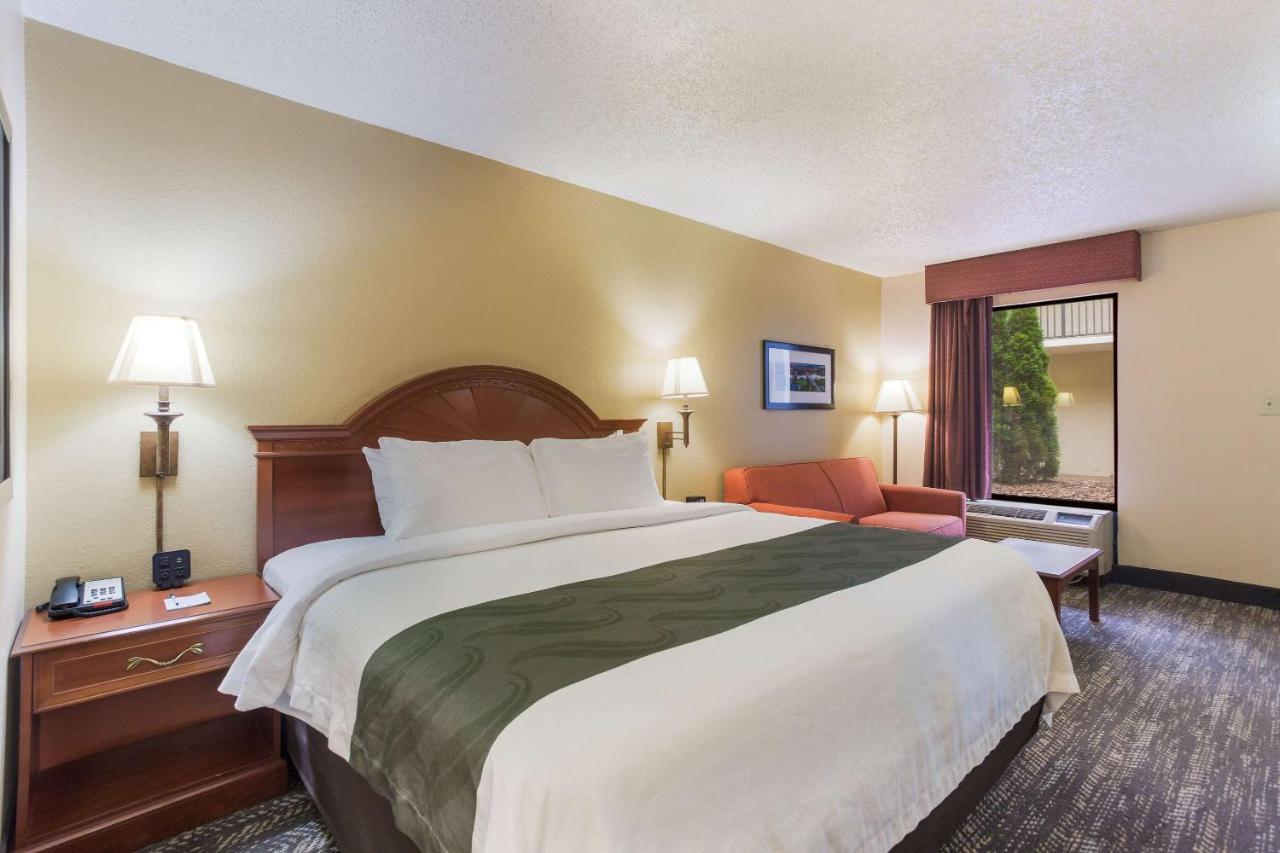 Quality Inn - Hamilton Place Чаттануга Экстерьер фото