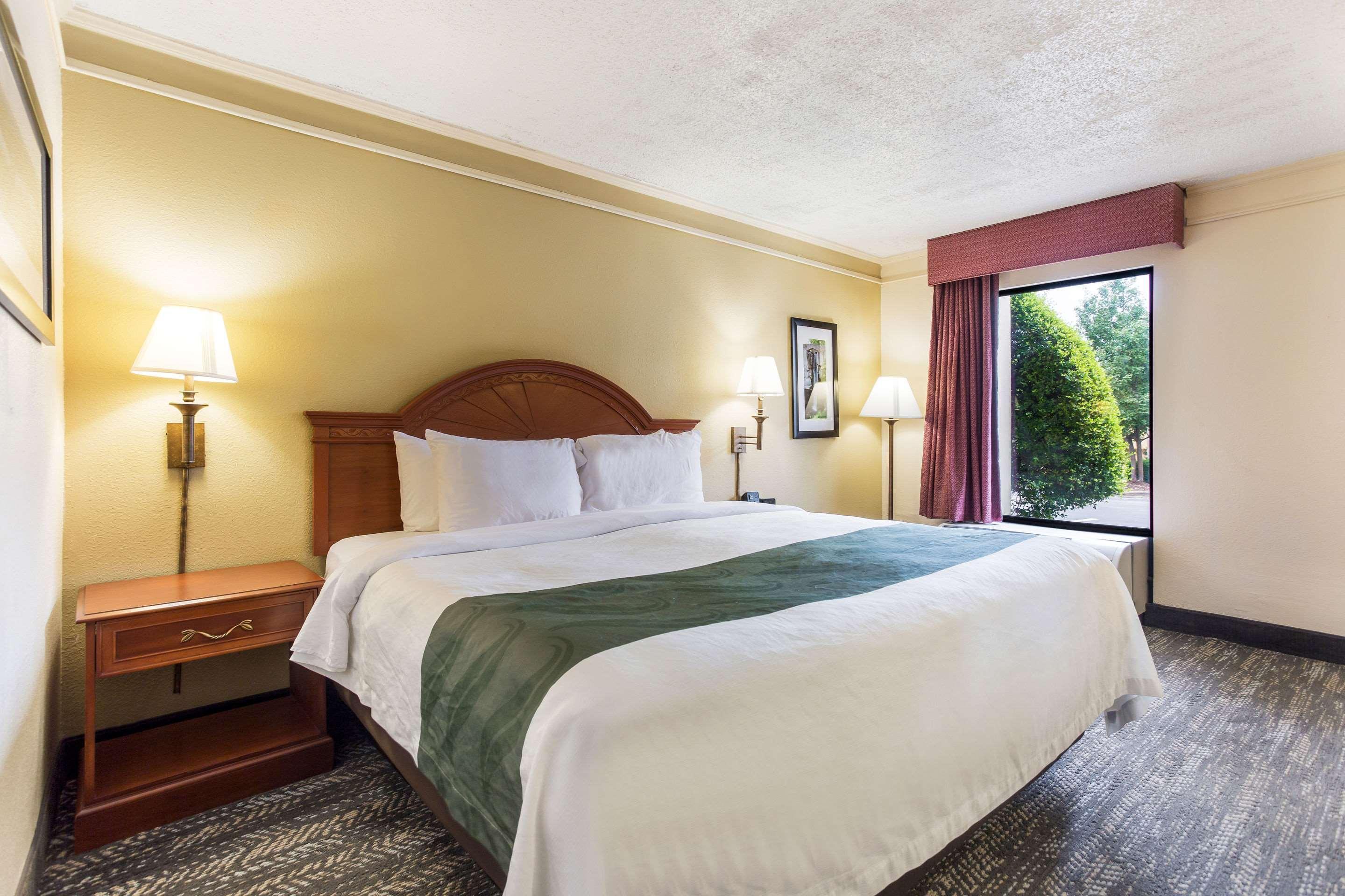 Quality Inn - Hamilton Place Чаттануга Экстерьер фото